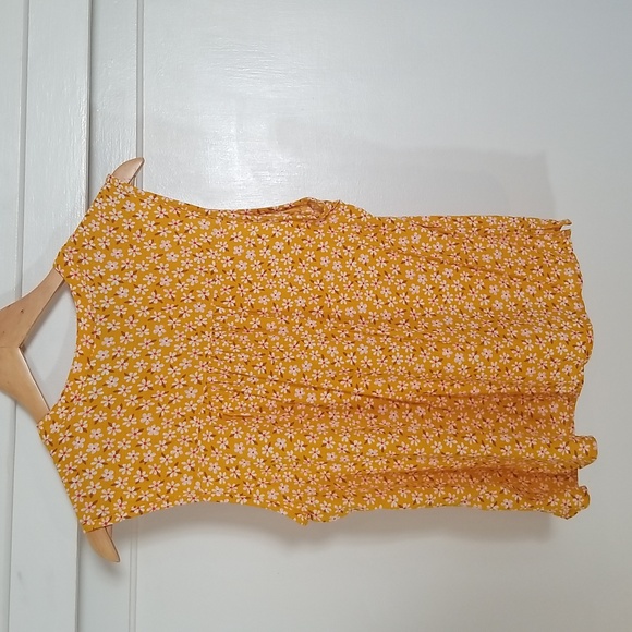 Yellow Floral Sleeveless Blouse EUC - Picture 4 of 4
